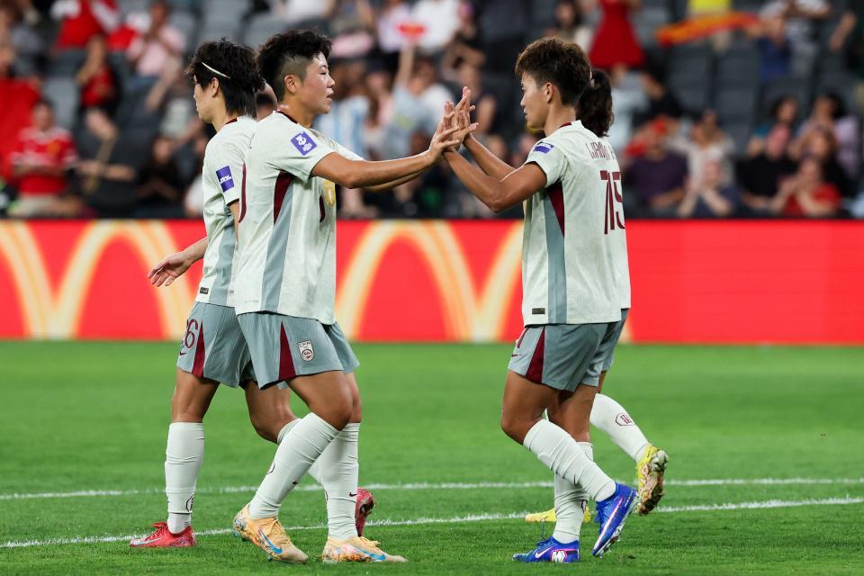 中国女足开门红仍遭集体炮轰：踢得什么玩意！这届打完要出大事